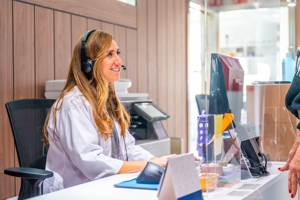 nurse-registering-patients-clinic